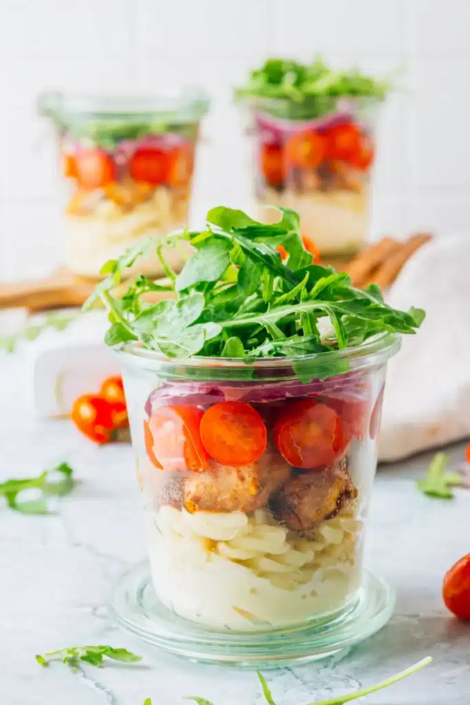 Delicious Salad With Tomatoes Chicken And Greene